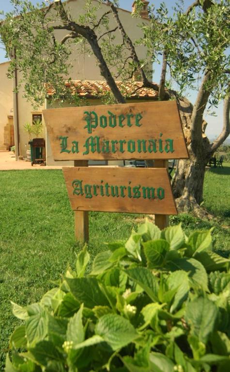 Agriturismo Podere La Marronaia ซานจีมิญญาโน ภายนอก รูปภาพ